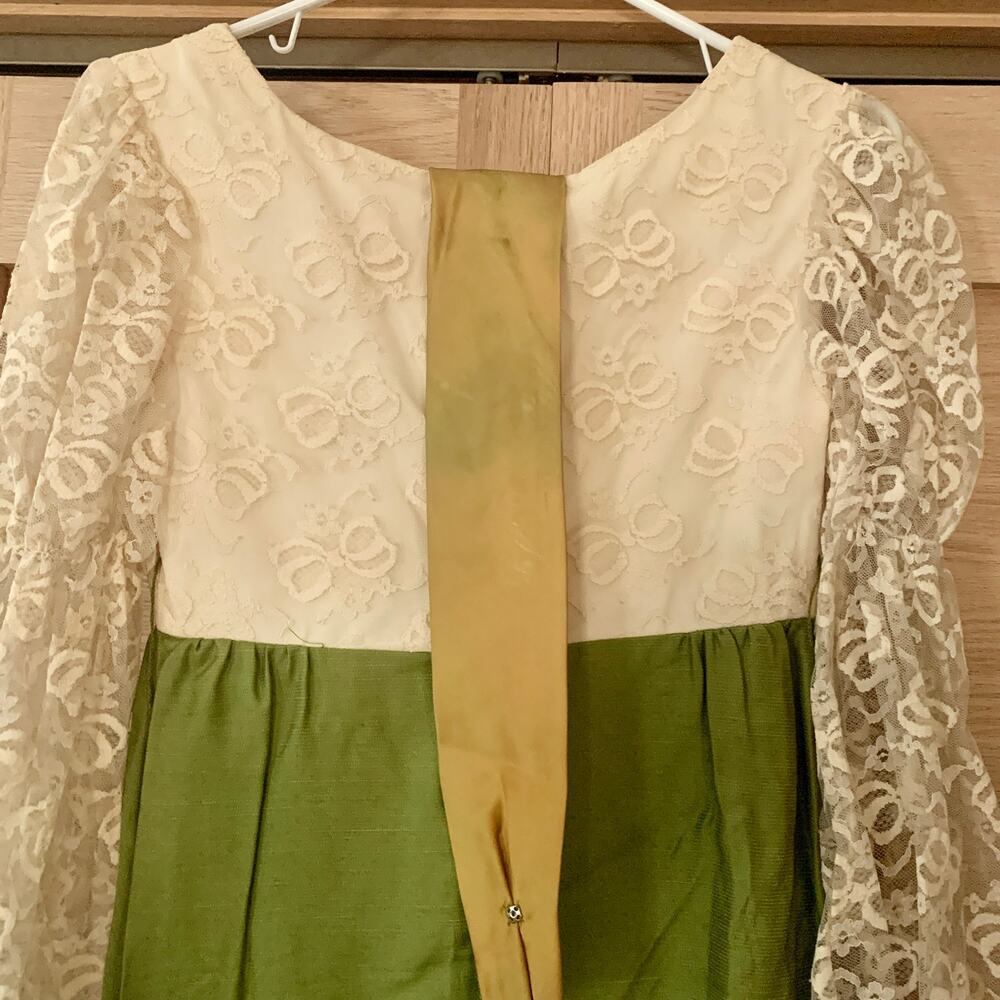 Vintage Green Maxi Dress with Satin Bow Belt 1970s Cream Lace Formal Dress - Picture 7 of 11